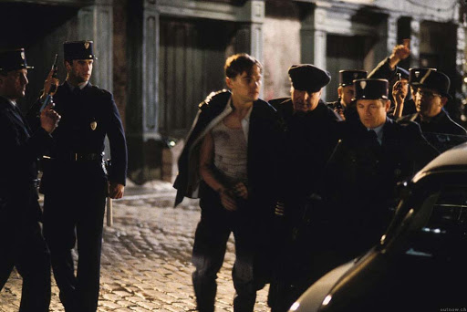 Frank Abagnale arrest scene